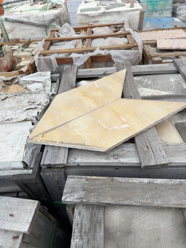 PALLET OF SPANISH GOLD STONE CHEVRON PATTERN 590 X 190MM 64 PIECES PER CRATE