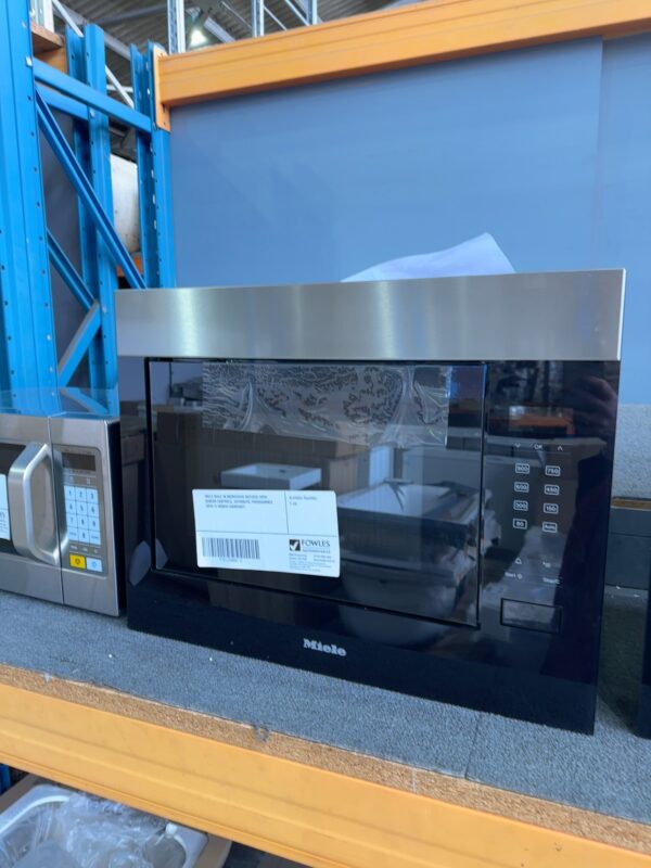 MIELE BUILT IN MICROWAVE M2240SC WITH SENSOR CONTROLS, AUTOMATIC PROGRAMMES WITH 12 MONTH WARRANTY
