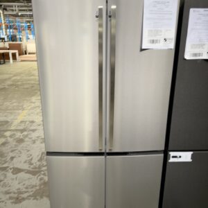 WESTINGHOUSE WQE6000SB S/STEEL QUAD DOOR FRIDGE 541 LITRE, 896MM WIDE, DUAL SEALED CRISPERS WITH HUMIDITY CONTROL, 4 STAR ENERGY, FLEXIBLE INTERIORS, LOCKABLE DOOR COMPARTMENT, SPILLSAFE GLASS SHELVING, FINGERPRINT RESISTANT WITH 12 MONTH WARRANTY