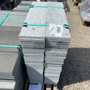 PALLET OF NEW GREY PAVERS 400 X 160 X 20MM