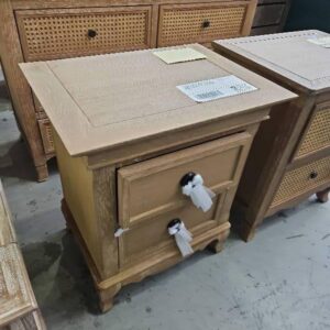 BRAND NEW BOXED EUROPEAN WHITE OAK FRENCH PROVINCIAL BEDSIDE TABLE, CARVED ORNATE LEGS, DOVETAILING DETAIL, RRP$699 AU0860