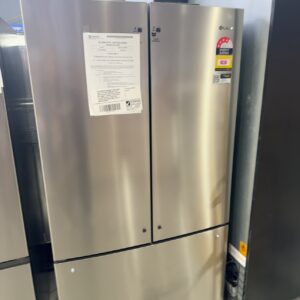 WESTINGHOUSE WHE6000SB FRENCH DOOR FRIDGE, 565 LITRE, 896MM WIDE, WITH FREEZER DRAWER, DUAL SEALED CRISPERS WITH HUMIDITY CONTROL, 4 STAR ENERGY, FLEX SPACE INTERIOR, FAMILY SAFE LOCKABLE DOOR COMPARTMENT, WITH 12 MONTH WARRANTY