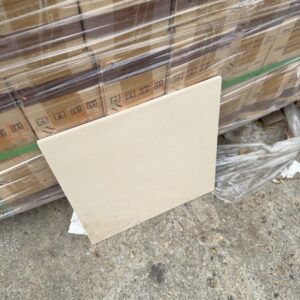 PALLET OF BEIGE GLOSS TILE 300MM X 300MM, #6