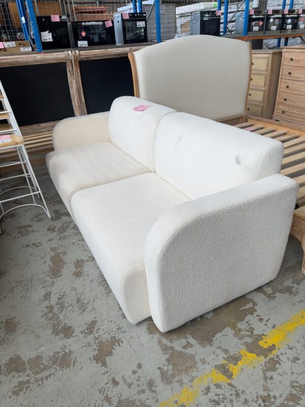 EX STAGING - WHITE BOUCLE MODULAR 2.5 SEATER COUCH, SOLD AS IS