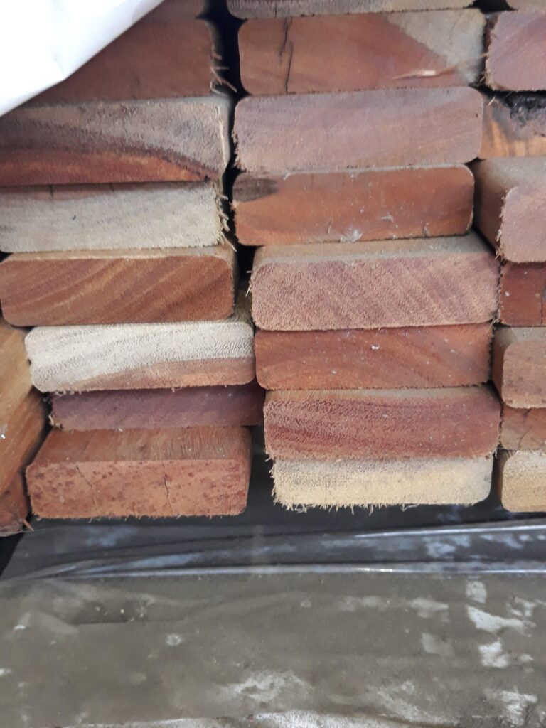 65X19 DAR QLD MIXED HARDWOOD SCREENING- 120/3.6 (THIS PACK IS STANDARD & BETTER GRADE)