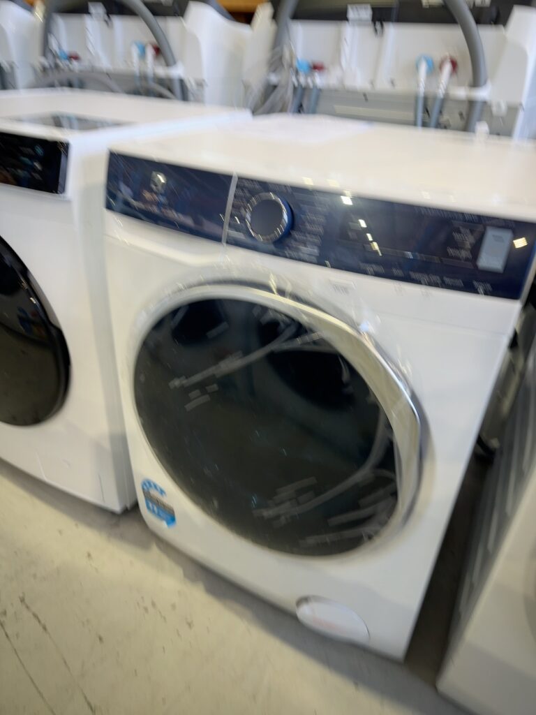 ELECTROLUX 9KG ULTIMATE CARE 700 FRONT LOAD WASHING MACHINE WITH SENSOR WASH EWF9042R7WB WIFI CONNECTIVITY, 5 STAR ENERGY & 4.5 STAR WELS, LATEST TWIN SENSOR WASH TECHNOLOGY, ULTRAMIX JET SYSTEM WOOLMARK BLUE CERTIFICATION, VAPOUR REFRESH, 12 MONTH WARRANTY