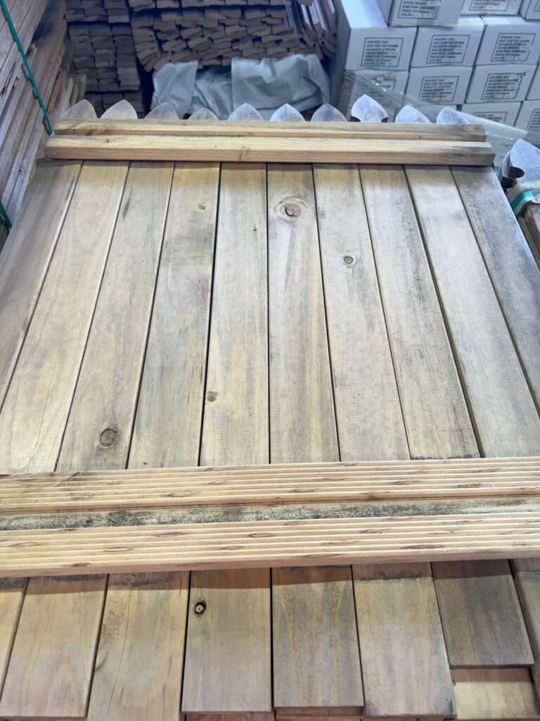 70X19 PINE GOTHIC PICKETS-120/0.9