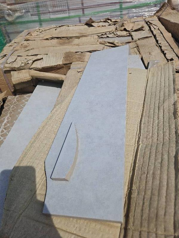 PALLET OF GREY PATTERN TILE 600MM X 150MM, #7