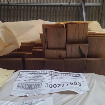 86X19 FEATURE GRADE SPOTTED GUM DECKING (PACK CONSISTS OF RANDOM SHORT LENGTHS)