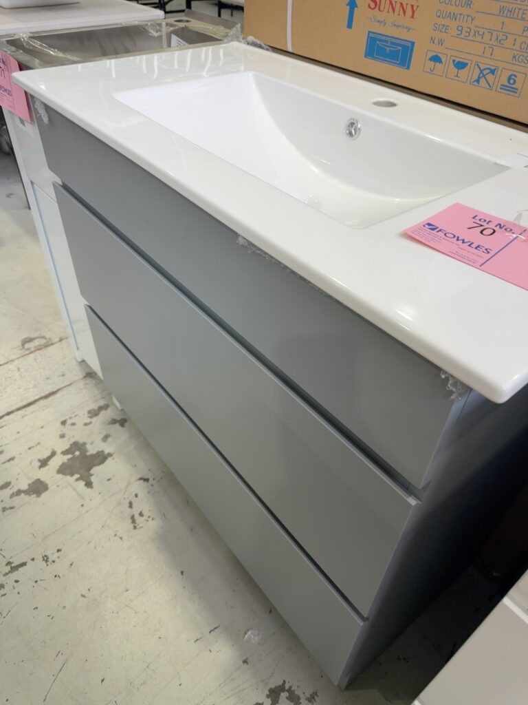 NEW 900MM MATTE GREY FLOOR VANITY WITH 2 LARGE DRAWERS, WITH WHITE CERAMIC VANITY TOP, CORE-900GM-CM & UV31-900H-1TH