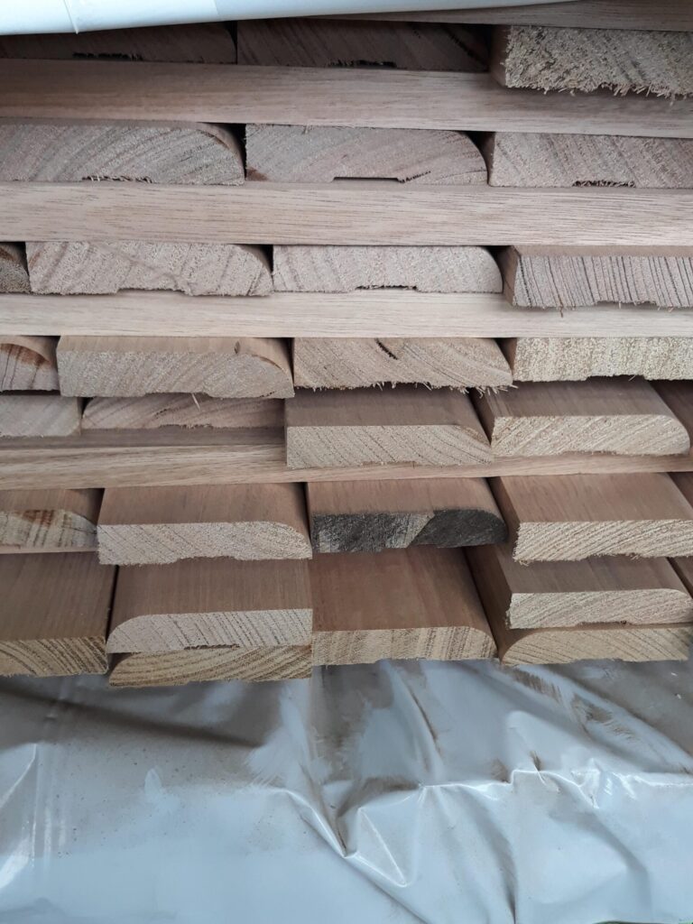 85X19 TAS OAK STANDARD GRADE BULLNOSE ARCHITRAVES SHORTS