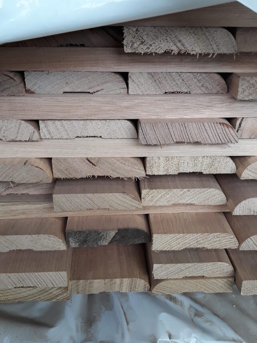 85X19 TAS OAK STANDARD GRADE BULLNOSE ARCHITRAVES SHORTS