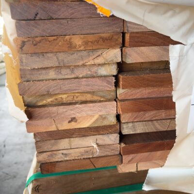 135X19 FEATURE GRADE SPOTTED GUM DECKING- (PACK CONSISTS OF RANDOM SHORT LENGTHS)