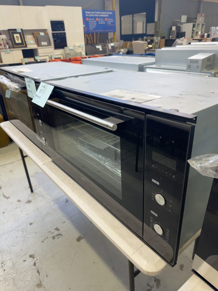 EX DISPLAY EURO EO900LSX 900MM ELECTRIC OVEN WITH 3 MONTH WARRANTY