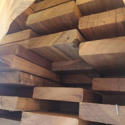 86X19 FEATURE GRADE SPOTTED GUM DECKING (PACK CONSISTS OF RANDOM SHORT LENGTHS)