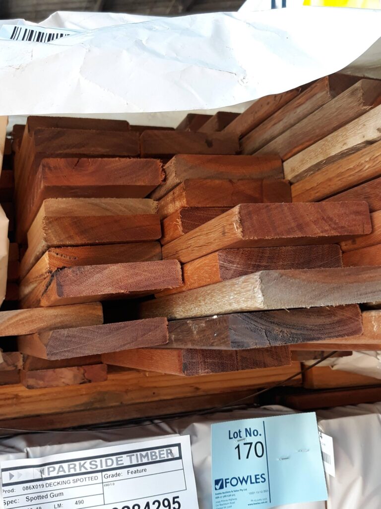 86X19 FEATURE GRADE SPOTTED GUM DECKING- (PACK CONSISTS OF RANDOM SHORT LENGTHS)