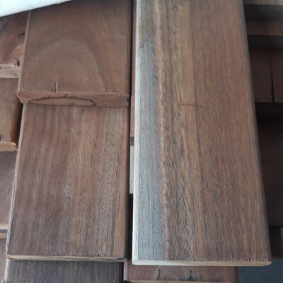 86X19 FEATURE GRADE SPOTTED GUM DECKING- (PACK CONSISTS OF RANDOM SHORT LENGTHS)