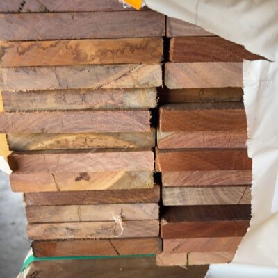 135X19 FEATURE GRADE SPOTTED GUM DECKING- (PACK CONSISTS OF RANDOM SHORT LENGTHS)