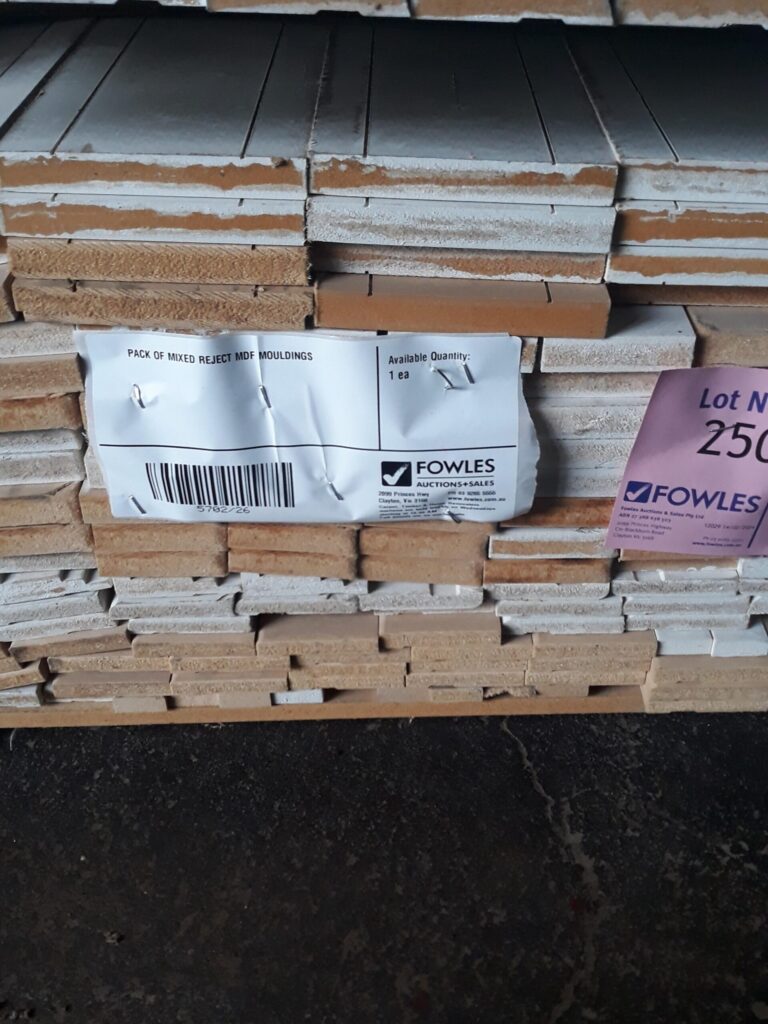 PACK OF MIXED REJECT MDF MOULDINGS