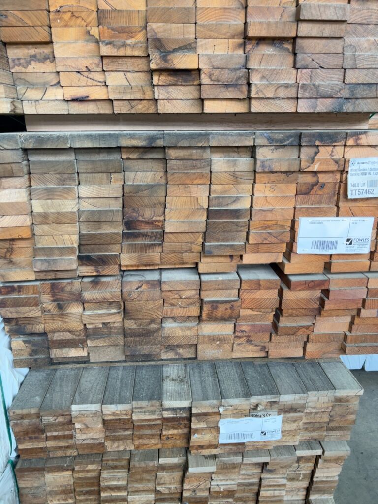 110X31 MIXED HARDWOOD WEATHERED DECKING SHORTS