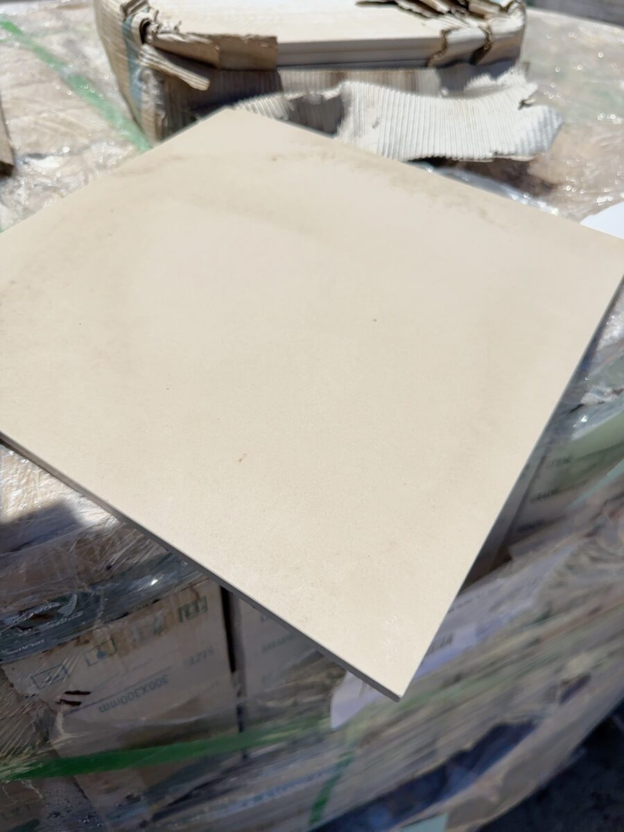 PALLET OF LIGHT BEIGE GLOSS TILE 300MM X 300MM, #6