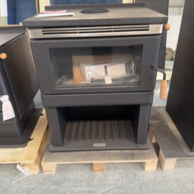 SCANDIA KALORA WOODSTACK CONVECTION WOOD HEATER KA500BX2, HEATS UP TO 200M2, 3 SPEED FAN CONTROL, RRP$1699 **CARTON DAMAGE STOCK, SOLD AS IS** KA500BX2-22-0117