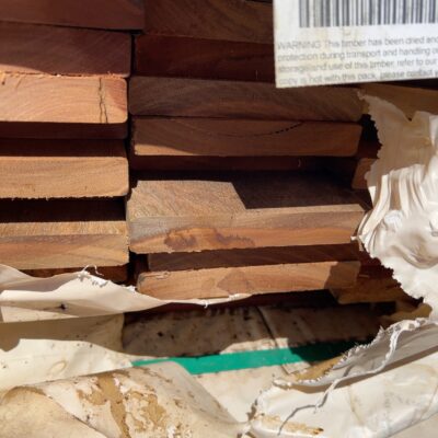 135X19 FEATURE GRADE SPOTTED GUM DECKING- (PACK CONSISTS OF RANDOM SHORT LENGTHS