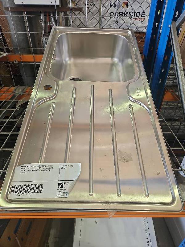 BRAND NEW FRANKE SINGLE BOWL SINK ISIS SSX611 WITH LEFT HAND DRAINER, INCLUDES FRANKE WASTE AND CLIPS, WK662X1 AND OF427X1