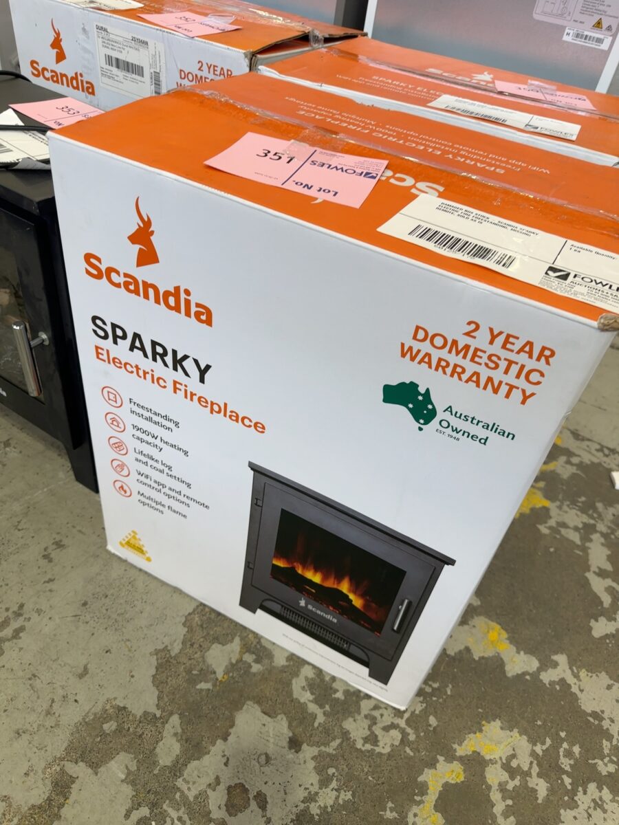 DAMAGED BOX STOCK - SCANDIA SPARKY ELECTRIC FIRE FREESTANDING, MISSING REMOTE, SOLD AS IS