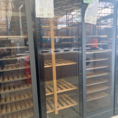 VINTEC WINE CELLAR CABINET V190SG2E-BK, 170 BOTTLE, PERFECT FOR LONG TERM STORAGE OR SHORT TERM SERVING, ADJUSTABLE THERMOSTAT BETWEEN 6 - 22C ACROSS SINGLE OR MULTI ZONES,TIMBER SHELVES, INTERIOR LIGHT, UV PROTECTED, WITH 12 MONTH WARRANTY RRP$4000