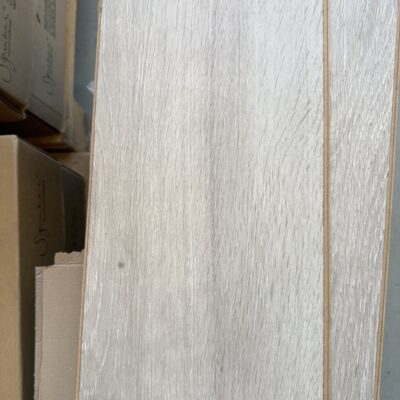 QUICKSTEP MOONLIGHT OAK LIGHT (1.596) LAMINATED TIMBER FLOORING