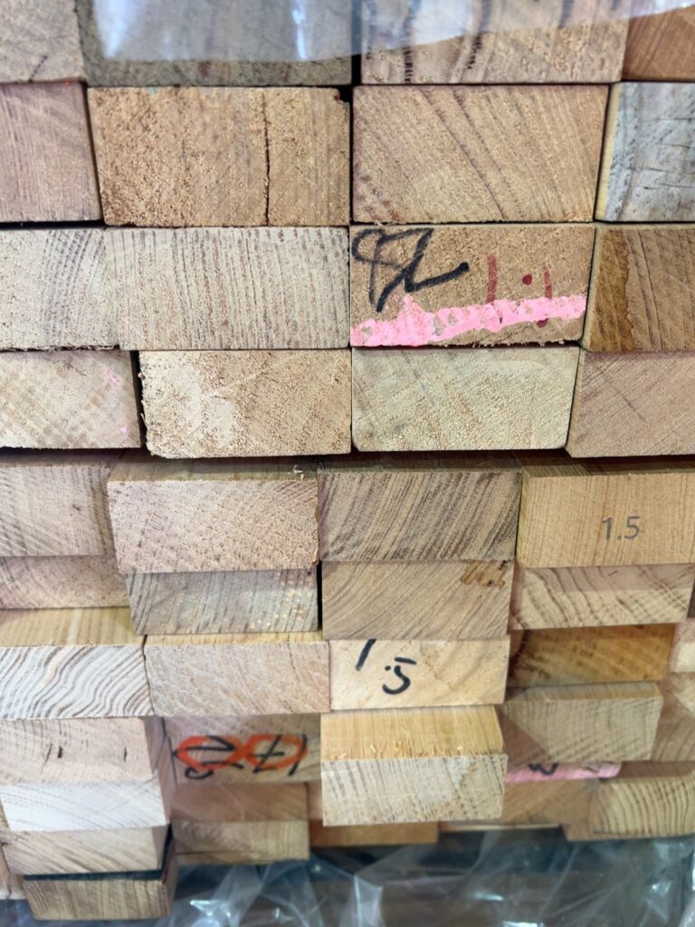 71.25X36 AUS OAK DAR UTE KD HARDWOOD