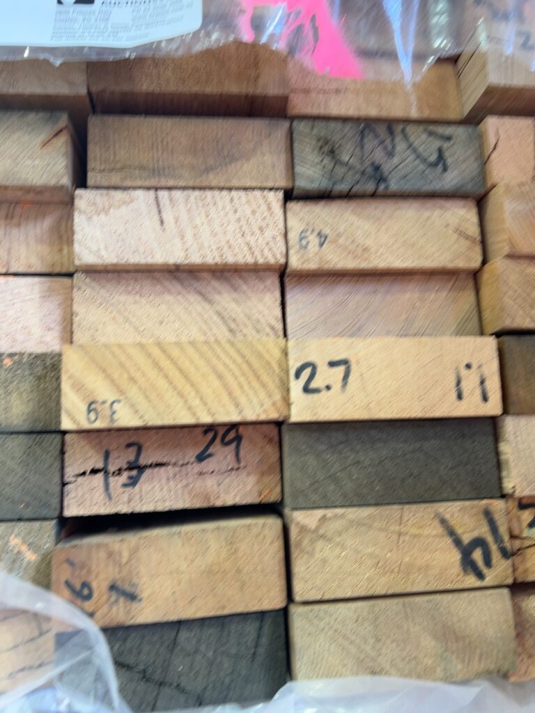 95X36 AUS OAK DAR UTE KD HARDWOOD