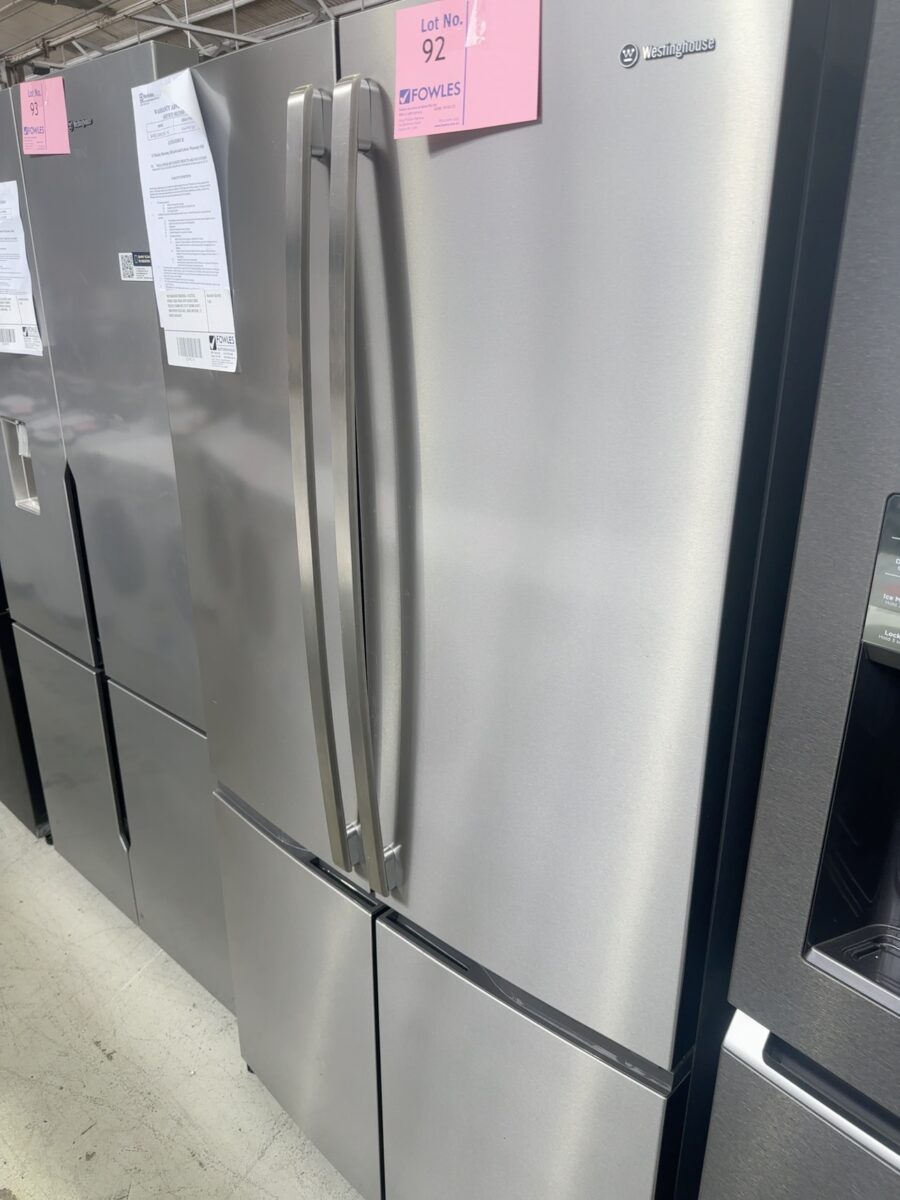 WESTINGHOUSE WQE6000SA-N S/STEEL FRENCH DOOR FRIDGE WITH DOUBLE DOOR FREEZER, 896MM WIDE TO FIT 900MM CAVITY, FINGERPRINT RESISTANT, LARGE INTERIOR, 12 MONTH WARRANTY