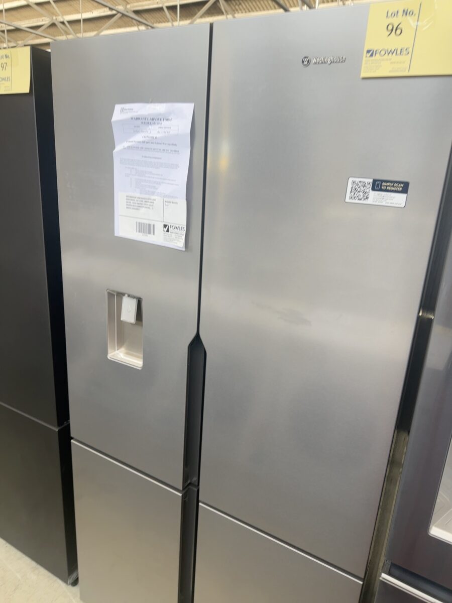 WESTINGHOUSE WQE5660SA S/STEEL QUAD DOOR FRIDGE, 564 LITRE, NON PLUMBED WATER, 4 STAR ENERGY FRESH SEALED CRISPER WITH HUMIDITY CONTROL,  12 MONTH WARRANTY