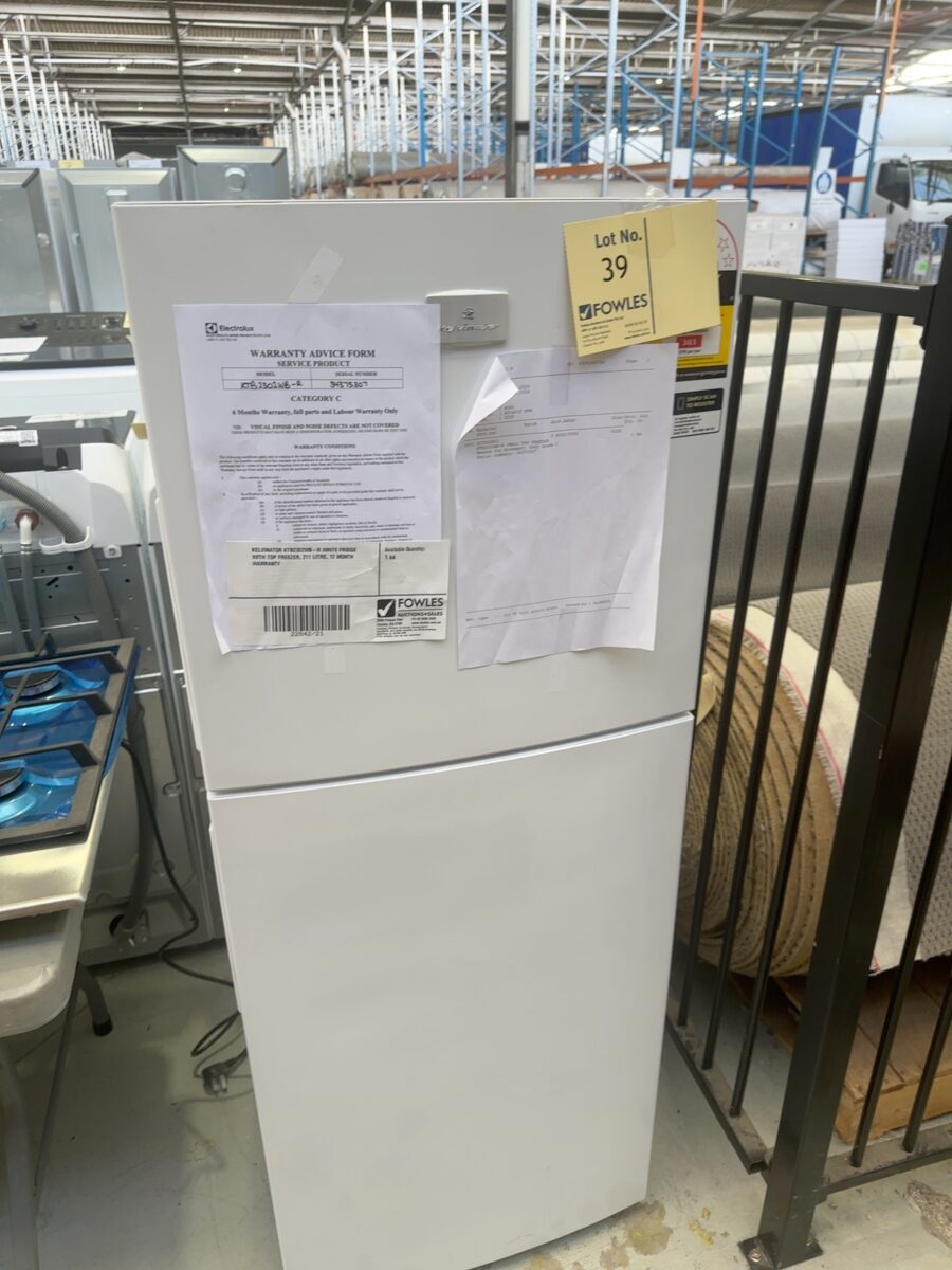 KELVINATOR KTB2302WB-R WHITE FRIDGE WITH TOP FREEZER, 211 LITRE, 12 MONTH WARRANTY