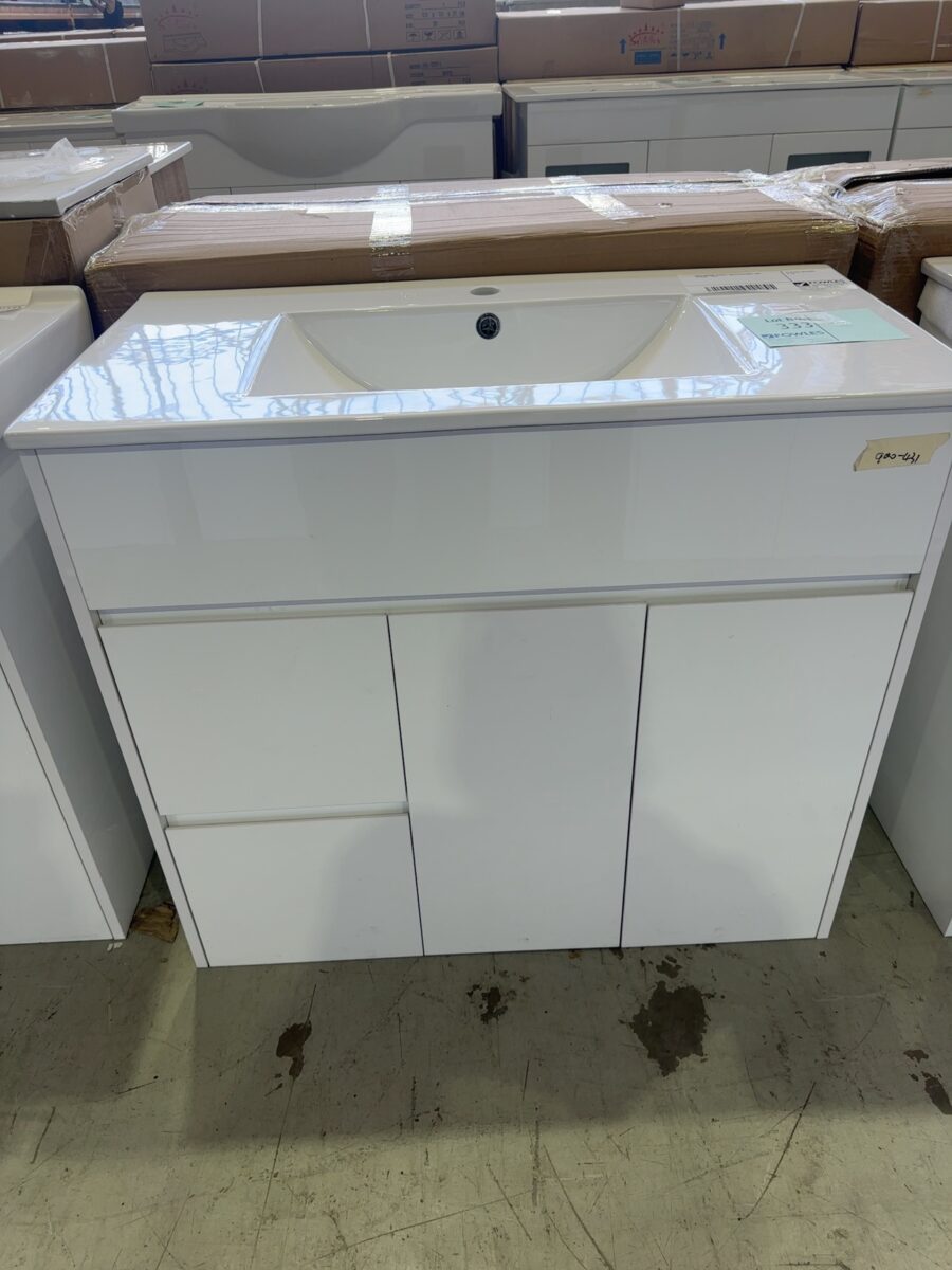 NEW 900MM VANITY WITH CERAMIC TOP, VPB900-431L