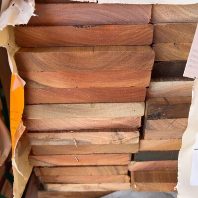 135X19 FEATURE GRADE SPOTTED GUM DECKING- (PACK CONSISTS OF RANDOM SHORT LENGTHS)