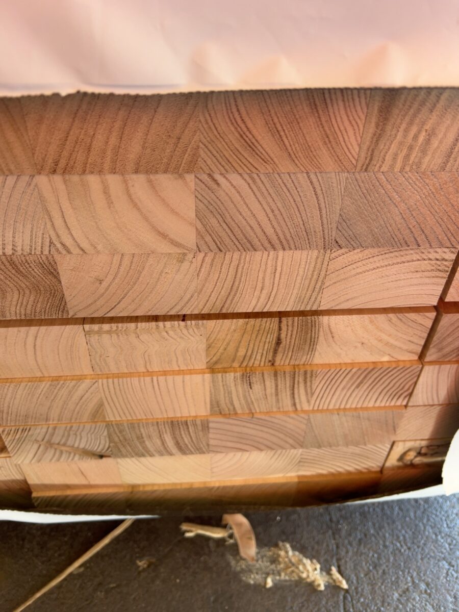 285X43 AUS OAK DAR LAM KD HARDWOOD-42/1.0