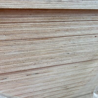 2440X1220X18MM LIGHTWEIGHT BB/CC GRADE PLYWOOD SHEETS