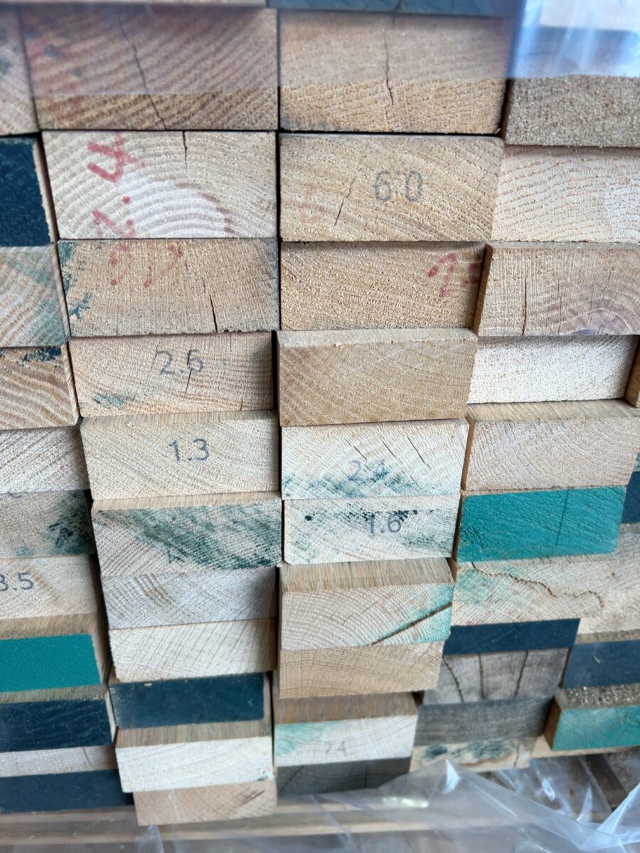 72X32.25 GLACIAL OAK DAR UTE KD HARDWOOD