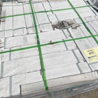 PALLET OF GREY TILE 150MM X 600MM, #1