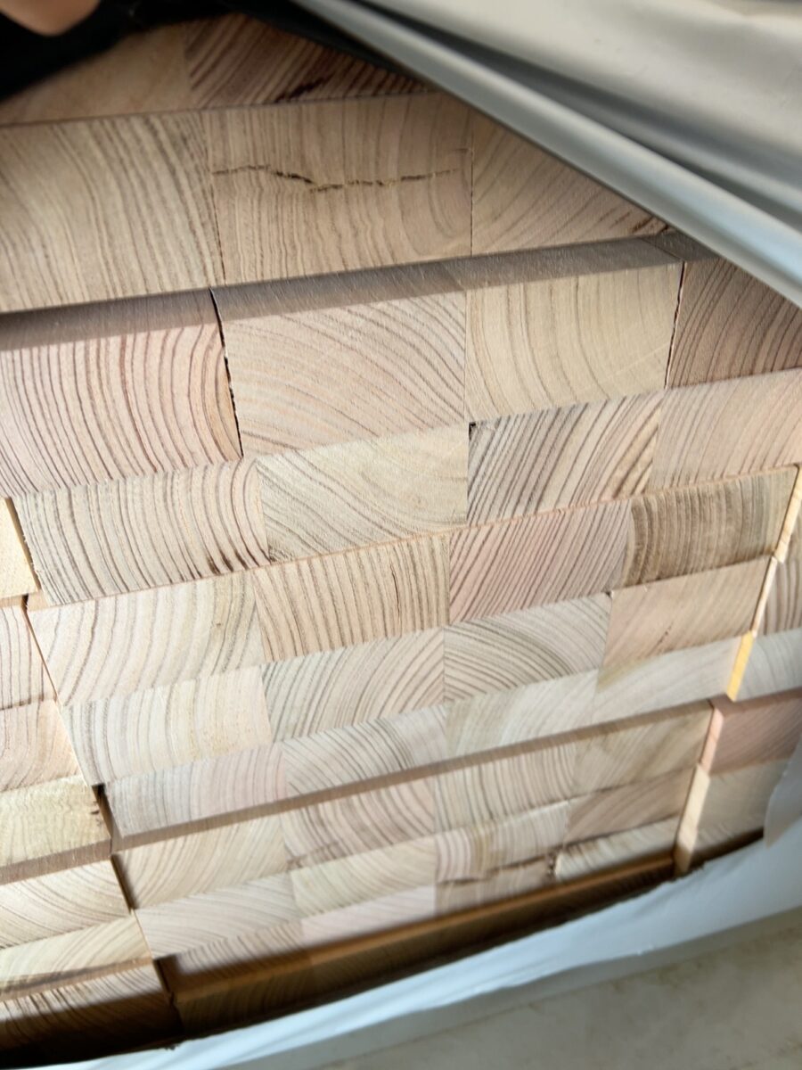 285X43 AUS OAK DAR LAM KD HARDWOOD-42/1.0